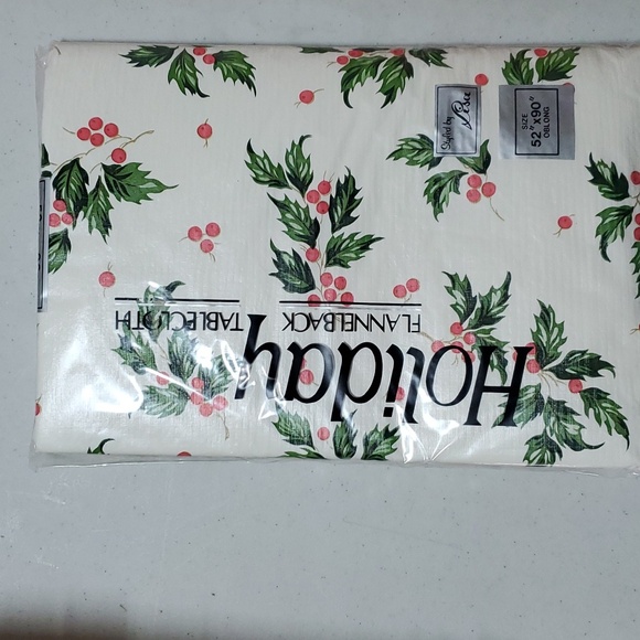 52" x 90" Oblong Flannel back Tablecloth Vintage unopened Holiday - Picture 1 of 6